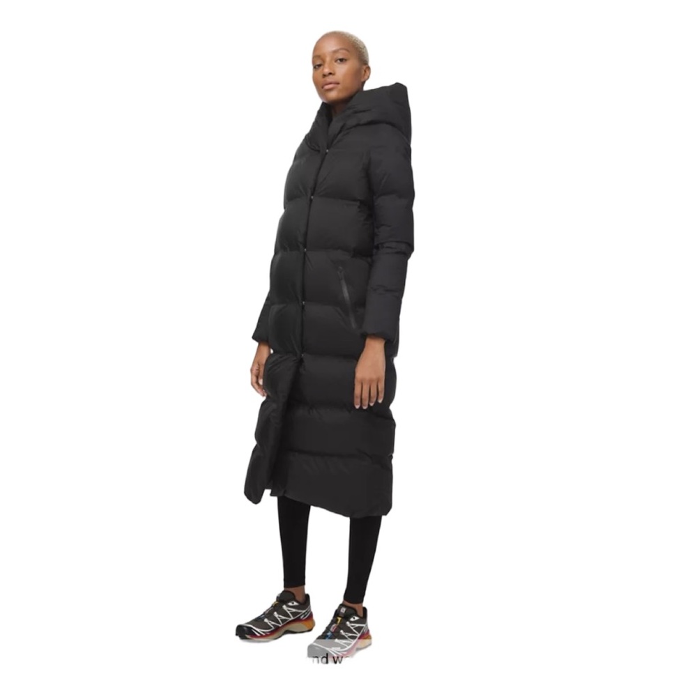 Lululemon Cloudscape Waterproof Wrap size 4